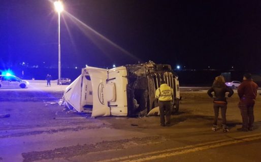 Volcó un camión en el Módulo Sur