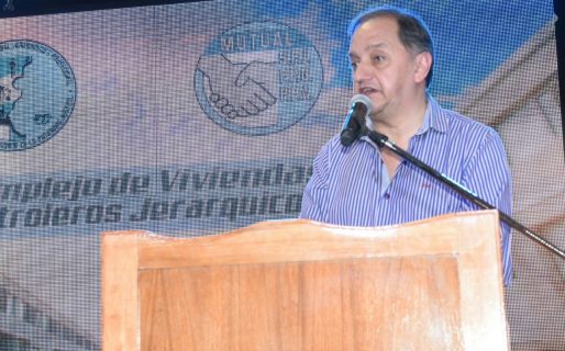 Linares destacó decisión de Petroleros Jerárquicos de brindar soluciones habitacionales