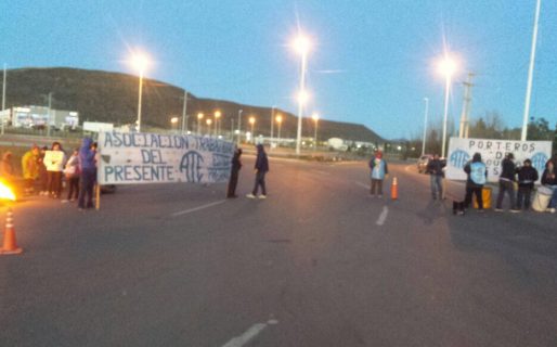 Caos vehicular por el corte de ruta de trabajadores de ATE