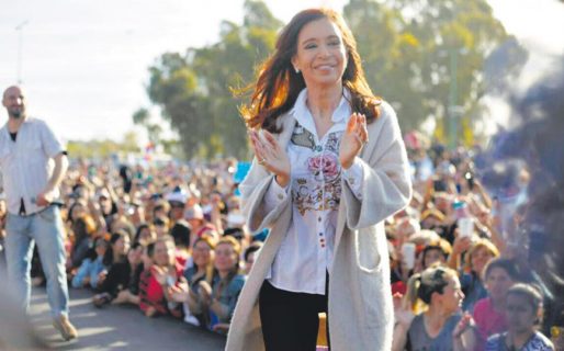 CFK: “Que nadie pretenda jóvenes sumisos”