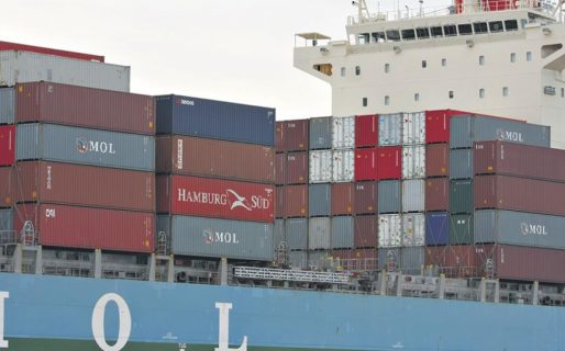 Las importaciones vuelan, las exportaciones se estrellan