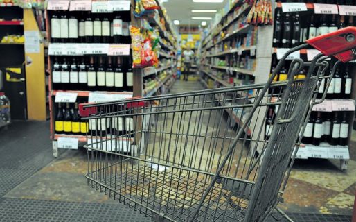 El salario sigue sin remontar y los precios están por las nubes