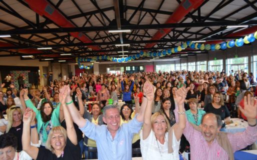 Arcioni participó de un multitudinario encuentro con más de mil mujeres