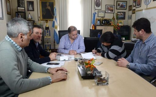 El Municipio entregó un subsidio a la Vecinal de Palazzo