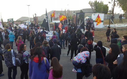 Autoconvocados marcharon a Gendarmería por “Santiago”