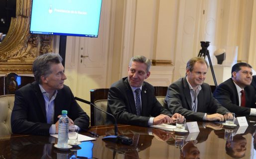 Arcioni se reunió con Macri y valoró la convocatoria a todos los gobernadores