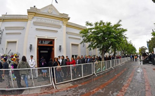 Recorrido del cortejo fúnebre del gobernador Mario Das Neves