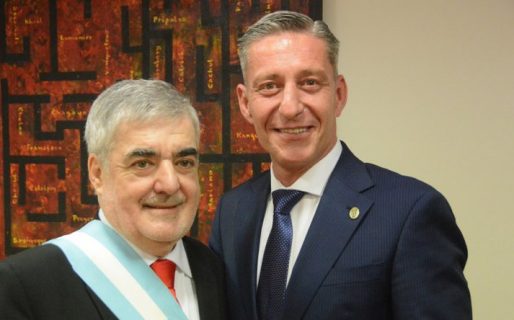 Arcioni asumió como gobernador de Chubut