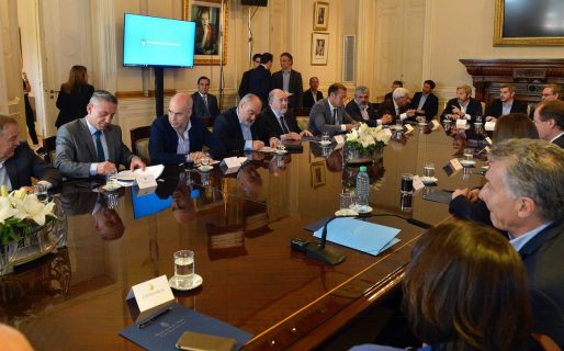 Arcioni firmó acuerdo de consenso fiscal junto al resto de los gobernadores