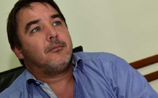 Carpintero presentó su renuncia indeclinable