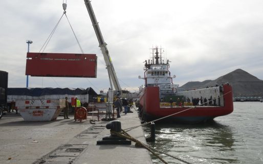 Alistaron el Sophie Siem para poder trasladar el mini submarino