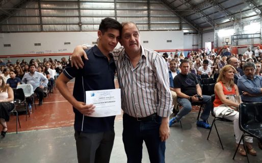 Linares participó del acto de colación del Colegio Santo Domingo Savio