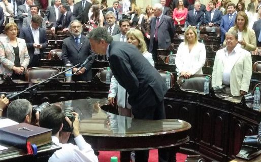 Menna juró y agradeció la responsabilidad que le confiaron los chubutenses