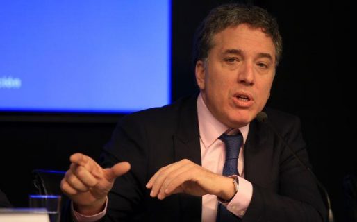 Dujovne afirmó que las paritarias de 2018 deberían cerrar en 16,6%