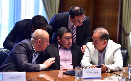 Linares planteó a Aranguren preocupaciones por precio del gas y situación de cooperativas eléctricas
