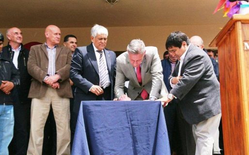Arcioni llamó “a construir consensos y trabajar en conjunto para sacar la provincia adelante”