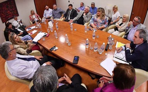 No habrá despidos ni rebajas de salarios en el Estado