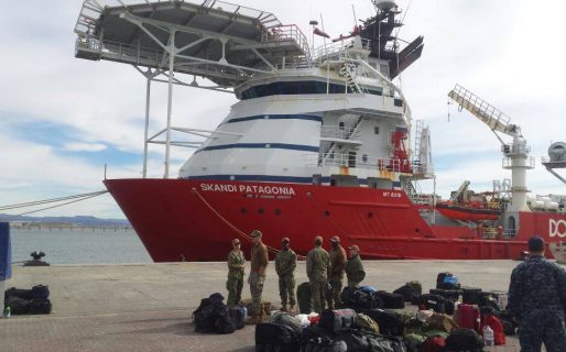 Volvió a Puerto el Skandi Patagonia y analizan señales bajo el mar