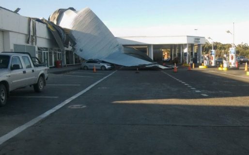 El viento voló el techo de la EE.SS. Eureka