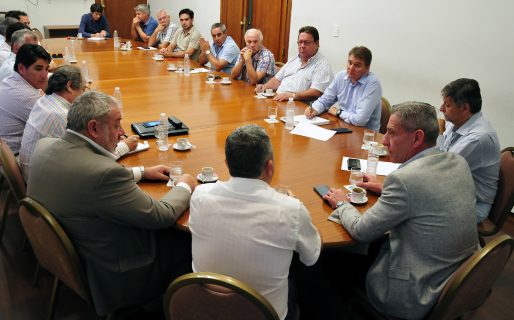 Arcioni recibió a Cámaras de la Construcción de toda la Provincia
