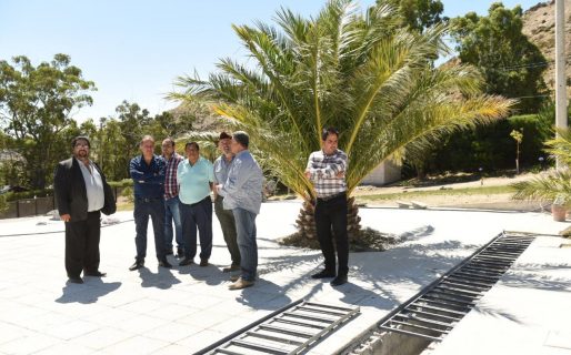 Linares elogió la instalación de una fuente de aguas danzantes en el Parque Saavedra