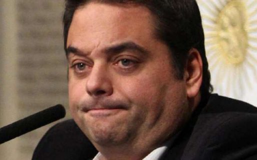 Rouvier pone a Triaca contra las cuerdas: 66% quiere que se vaya