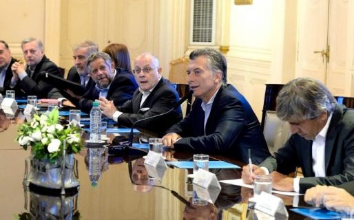 El gobernador Arcioni ni figura para el Presidente Mauricio Macri
