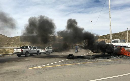 Ordenaron a Policía que restablezca el tránsito en rutas cortadas por UOCRA