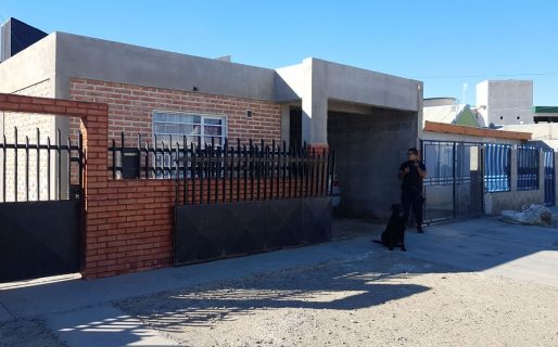 Asesinan a una mujer y detienen a su ex pareja