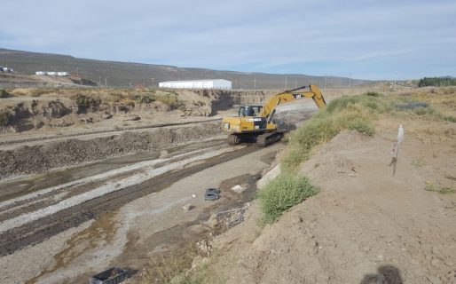 Provincia ejecuta obras de contención en Arroyo La Mata