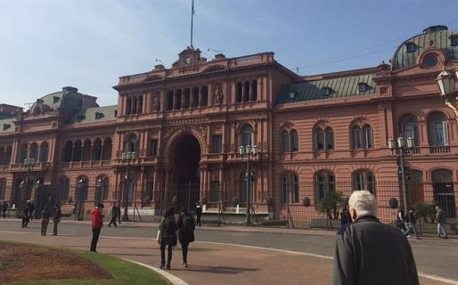 El Gobierno cierra Lotería y achica el directorio del Banco Nación
