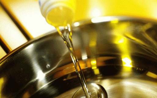 Denuncian a una empresa de reciclado de aceite “no habilitada”
