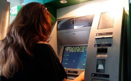 Hoy cobran jubilados provinciales y mañana los empleados activos