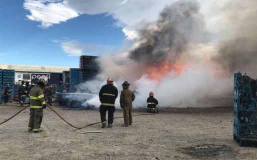 Ardió el depósito externo de una distribuidora en barrio Industrial