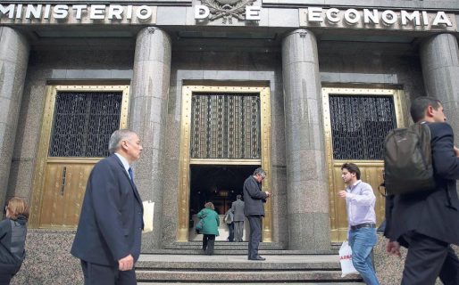 Caputo sigue pasando la gorra