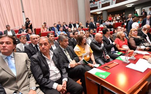 Gran apoyo a Arcioni desde Comodoro en la Legislatura