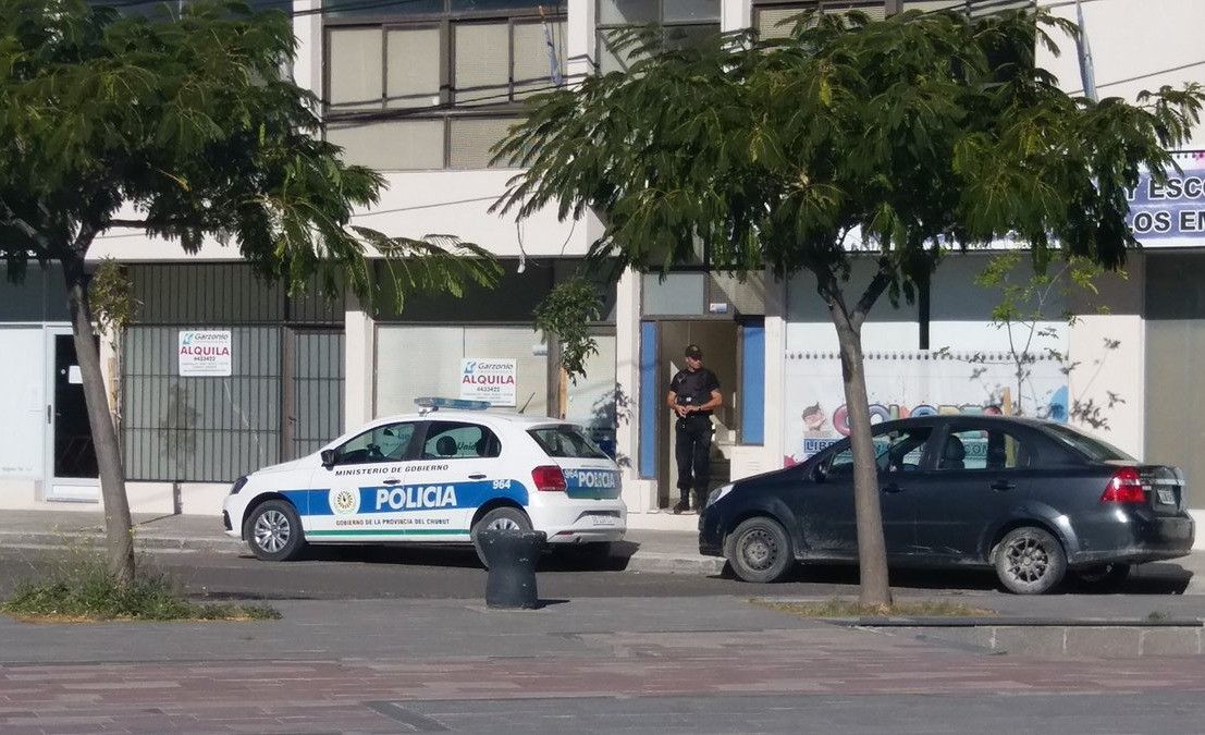 Caso Correa: Allanan domicilios en Rawson y Playa Unión