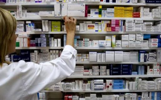 La ley de farmacias continuará vigente por dos meses