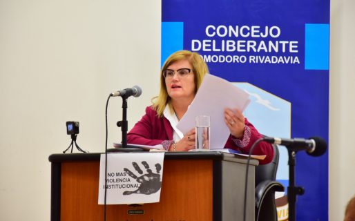 Contreras: “No es conveniente incurrir en un endeudamiento”