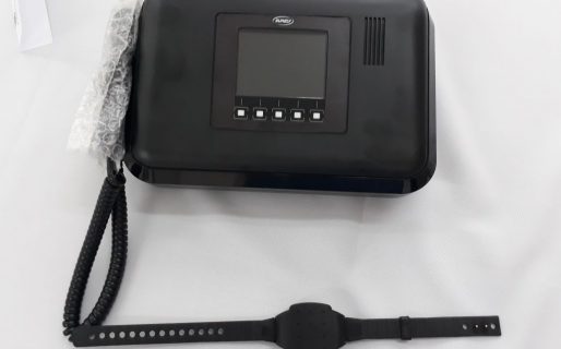 Se presentaron las tobilleras electrónicas para el control de arrestos domiciliarios
