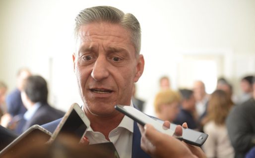 Arcioni recibirá a intendentes para entablar consensos por la crisis