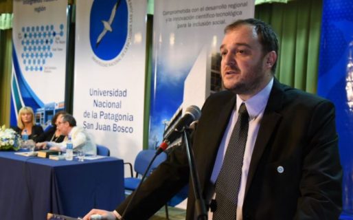 El rector suspendió las clases en la UNPSJB para que los estudiantes marchen por el TEG