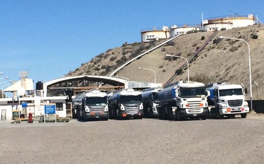 Camioneros levantó la protesta en la playa de tanques