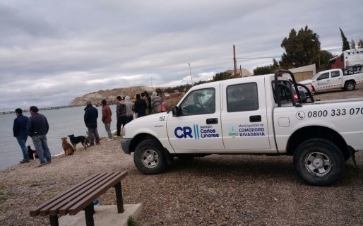La mancha de petróleo en el mar tiene 20 metros de ancho