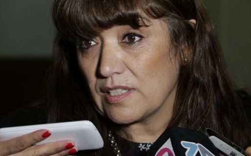 “La toma del edificio dificulta las cargas de sueldos de los propios docentes”