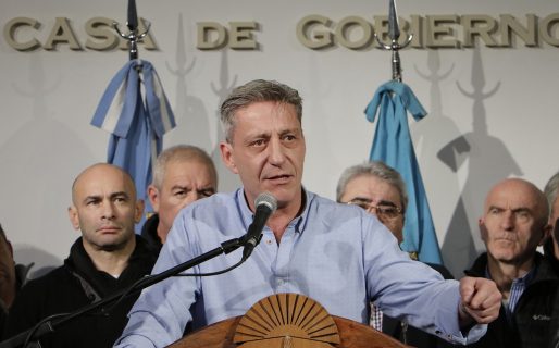 Arcioni le pidió a los docentes que vuelvan a las aulas