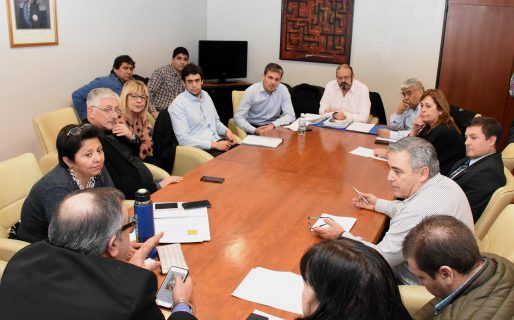 Diputados esperan dictamen legal para sancionar leyes sobre explotación petrolera