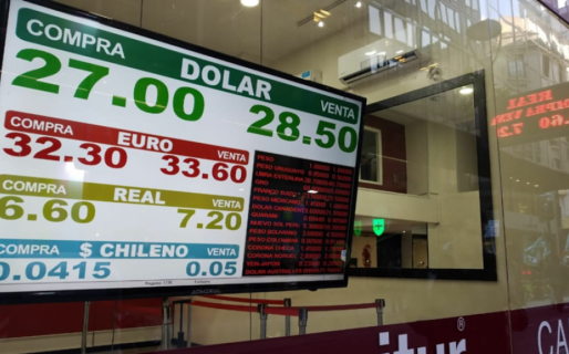 El dólar no frena: Vuelve a pasar los 28 pesos