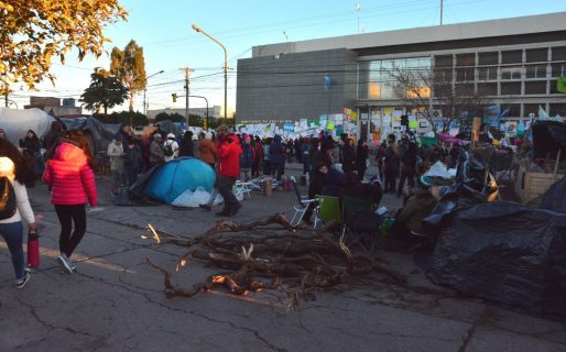 Paro nacional de Ctera por la protesta de los docentes de Chubut