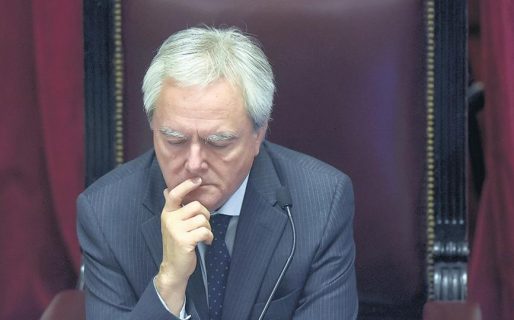 Cambiemos quiere tratar hoy la expulsión de CFK del Senado